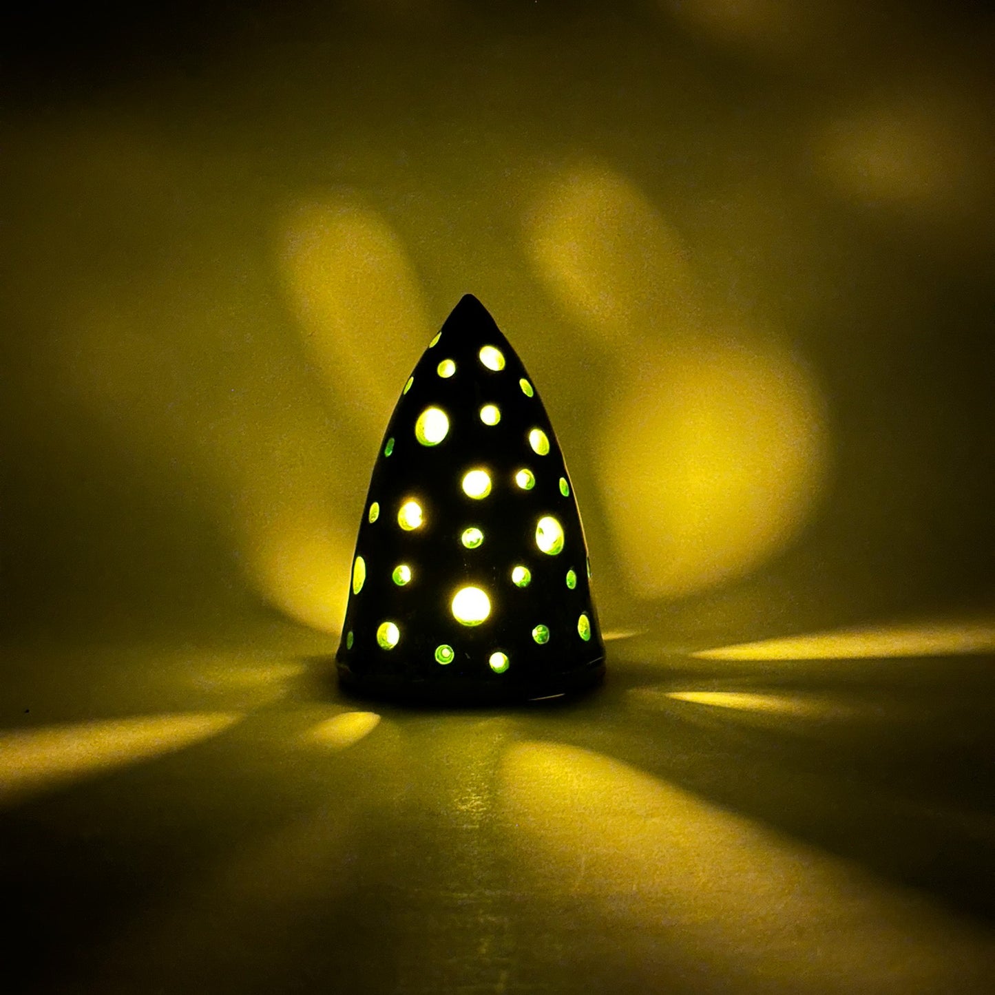 Christmas Tree - Carved Large Mint