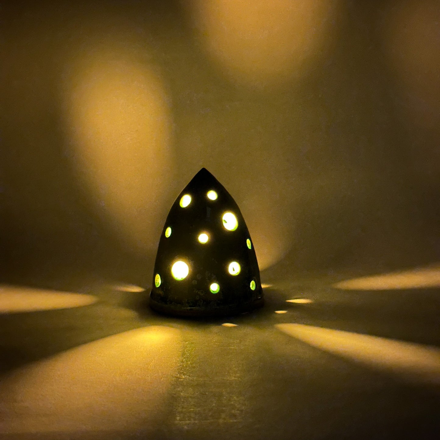 Christmas Tree - Carved Small Mint