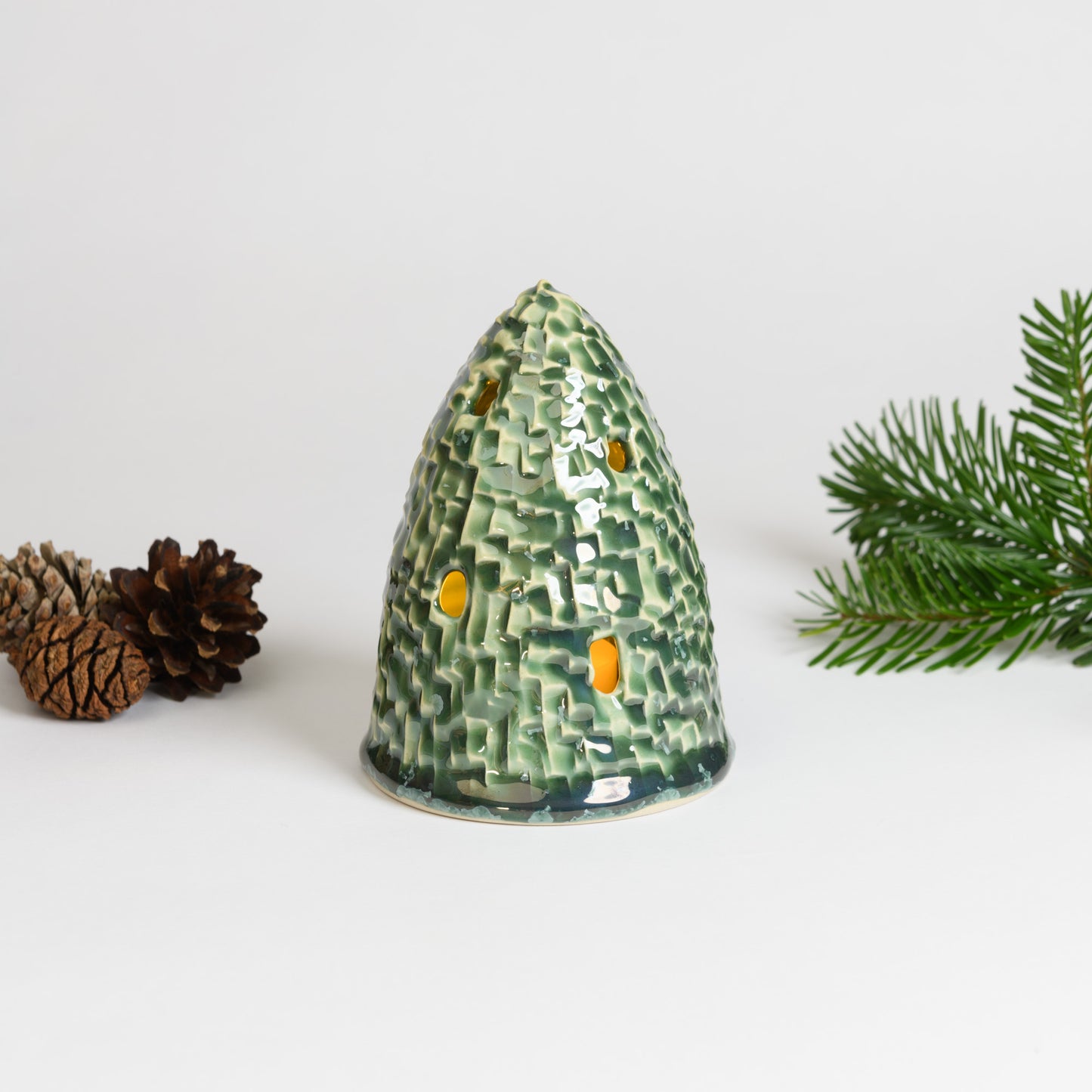 Christmas Tree - Carved Medium Moss