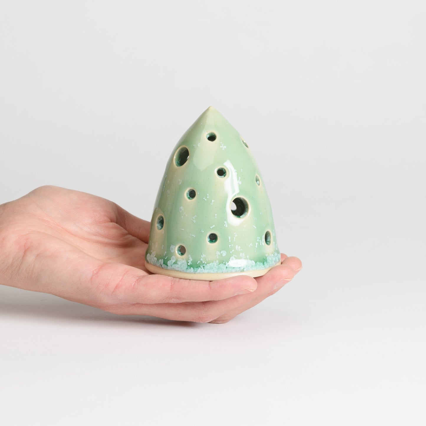 Christmas Tree - Carved Small Mint