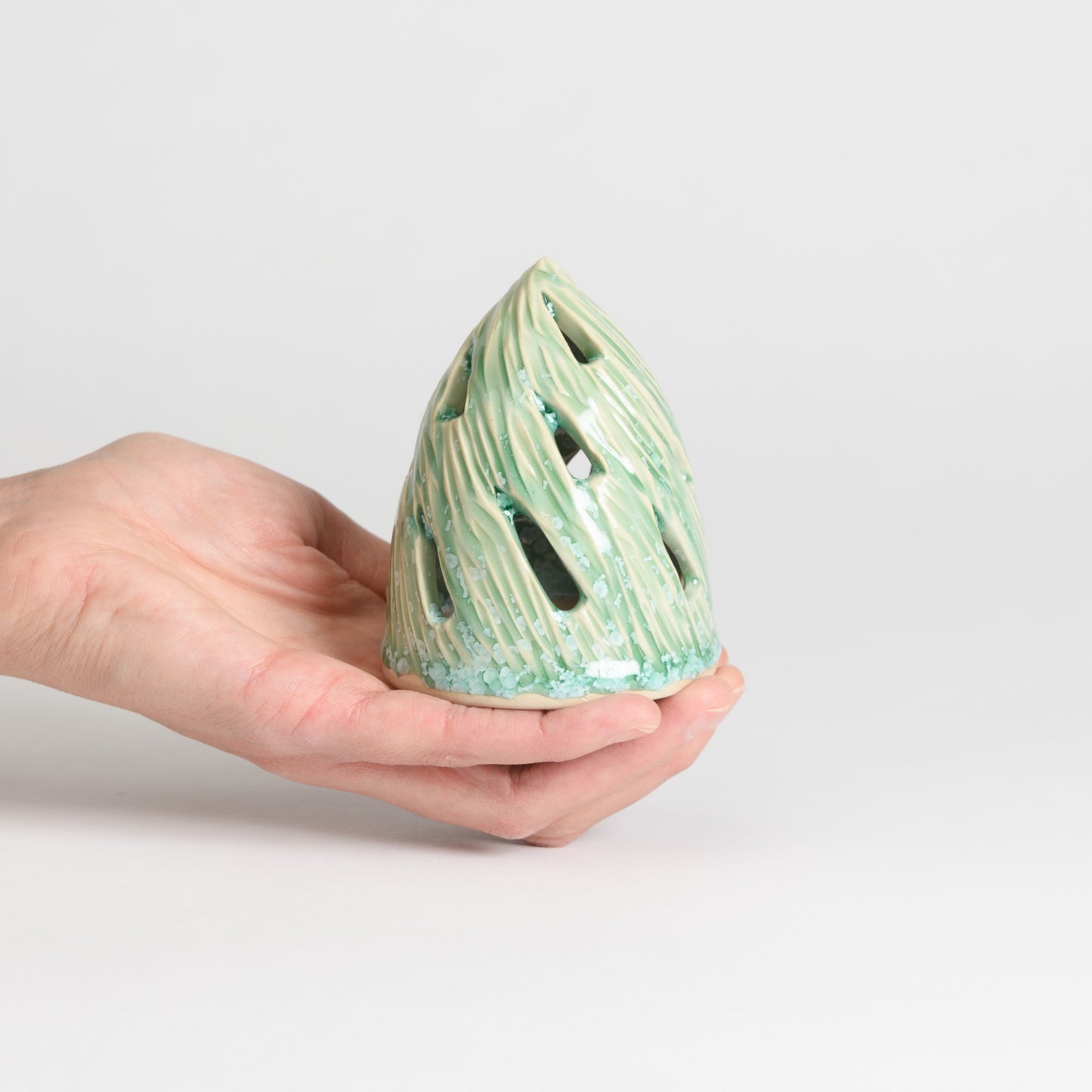 Christmas Tree - Carved Small Mint