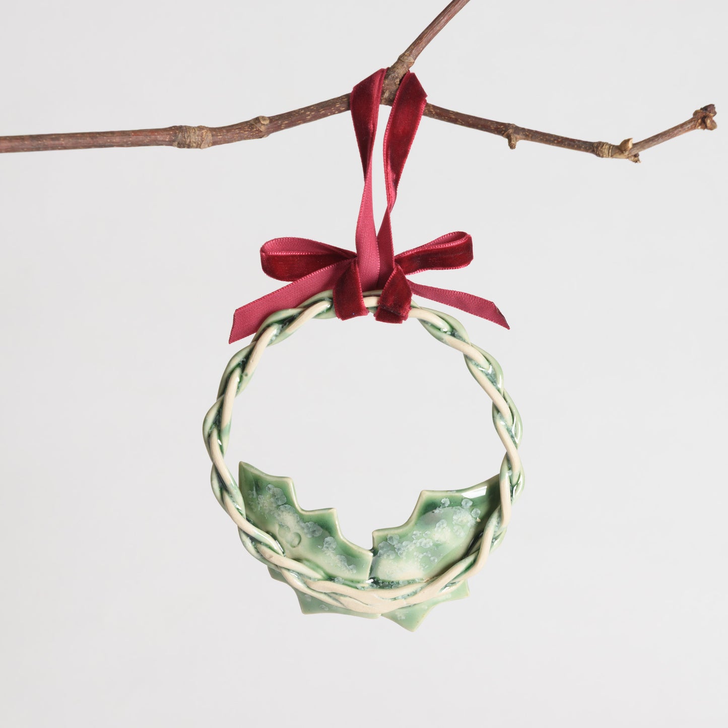 Christmas - Braided Holly Wreath